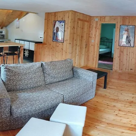 Trilocale In Cogne Fraz アパート